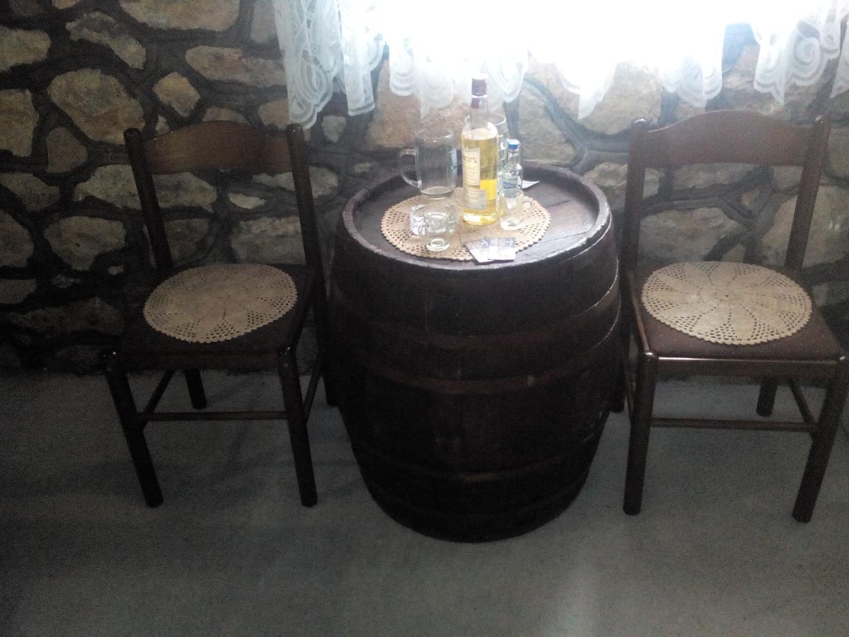 Guest House Vila Banjica Pirot Buitenkant foto