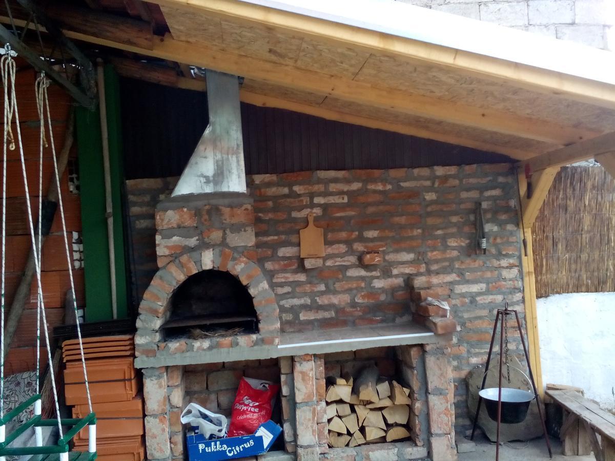 Guest House Vila Banjica Pirot Buitenkant foto