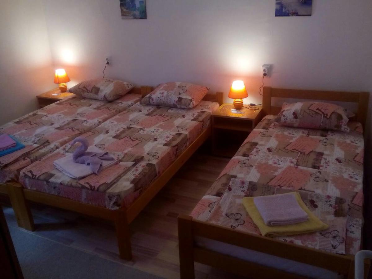 Guest House Vila Banjica Pirot Buitenkant foto