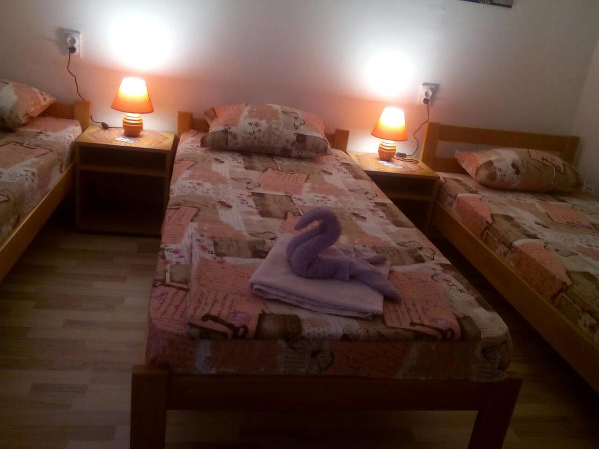 Guest House Vila Banjica Pirot Buitenkant foto