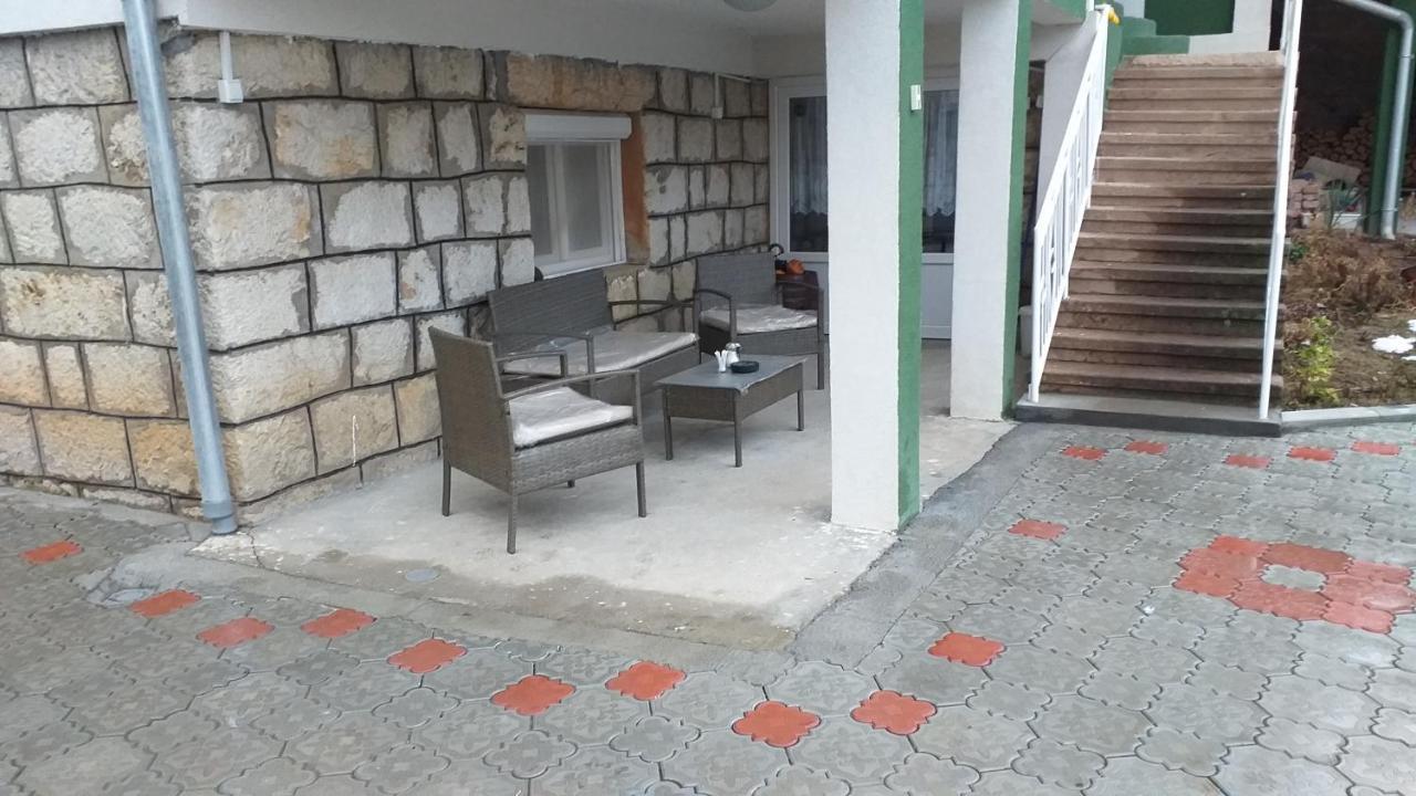 Guest House Vila Banjica Pirot Buitenkant foto