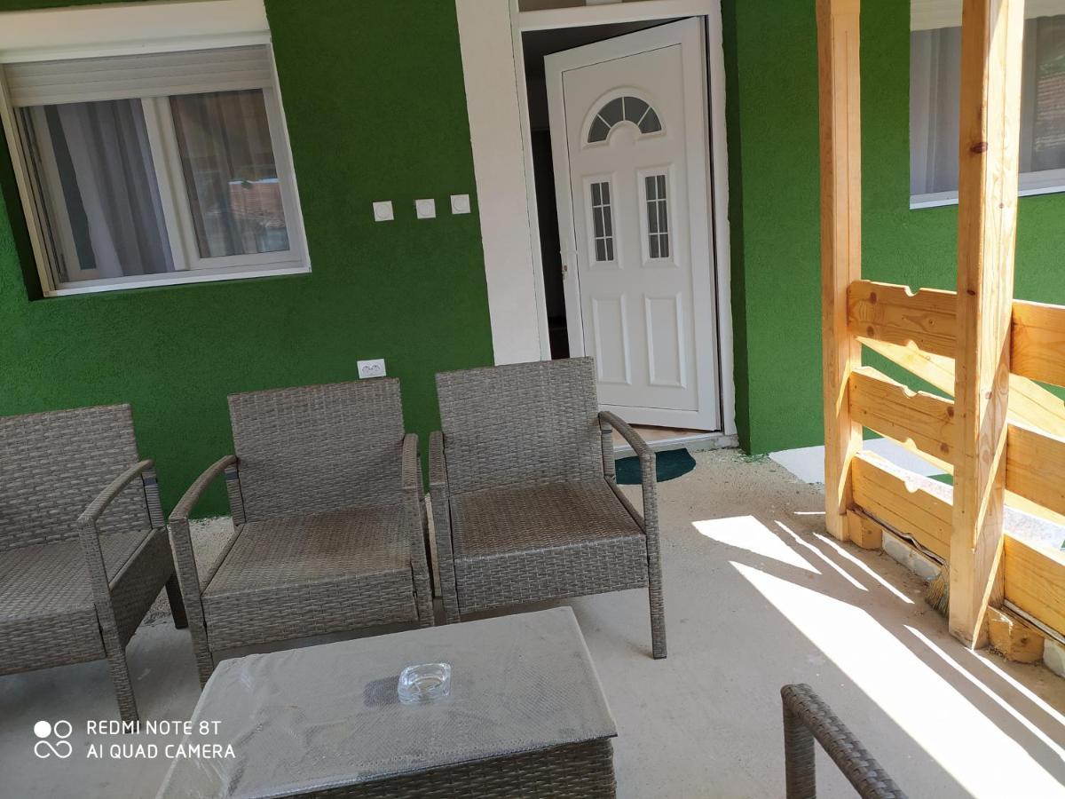 Guest House Vila Banjica Pirot Buitenkant foto